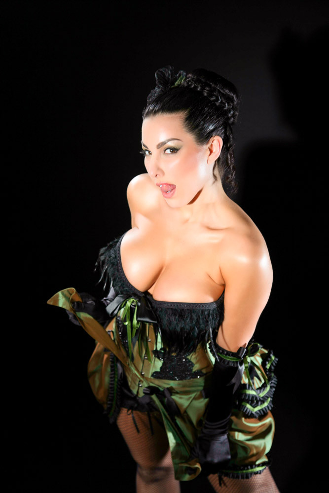 Brianna Jordan – Green Seduction_005